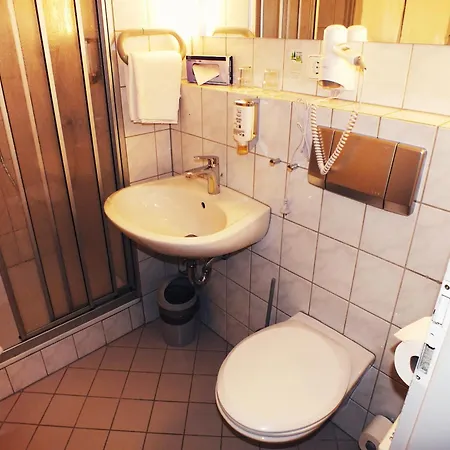 Hotel Werrapark Ferienhausanlage Am Sommerberg *