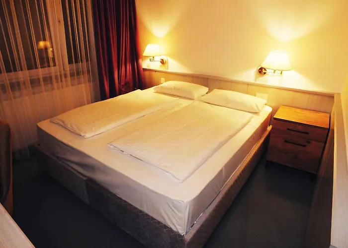 Werrapark Ferienhausanlage Am Sommerberg Hotel *